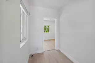 2943 NW 13th St, Fort Lauderdale, FL 33311 - Photo 9