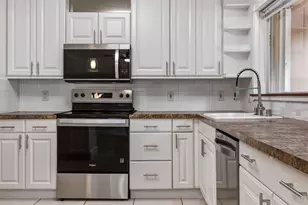 284 Allenwood Dr, Lauderdale by the Sea, FL 33308 - Photo 5
