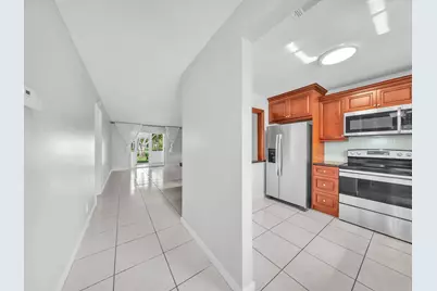417 SW Natura Avenue #B, Deerfield Beach, FL 33441 - Photo 3