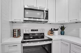 1043 N Victoria Park Rd, Fort Lauderdale, FL 33304 - Photo 13