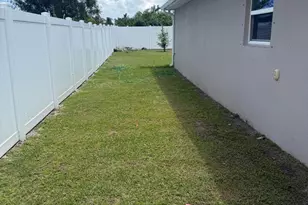 2225 SE Merrill Rd, Port Saint Lucie, FL 34952 - Photo 5