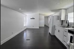 182 Plantation Blvd, Greenacres, FL 33467 - Photo 5
