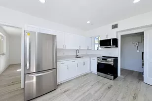 10235 SW 177th St, Miami, FL 33157 - Photo 5