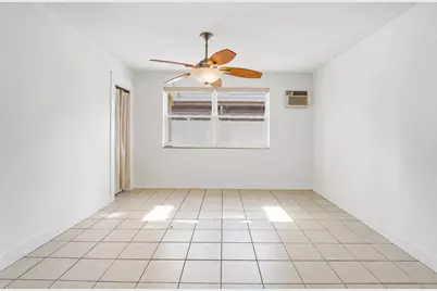 262 SW 8th Street, Dania Beach, FL 33004 - Photo 9