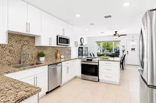 262 SW 8th St, Dania Beach, FL 33004 - Photo 17