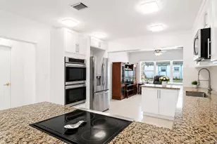262 SW 8th St, Dania Beach, FL 33004 - Photo 13