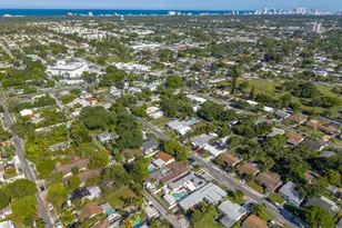 262 SW 8th St, Dania Beach, FL 33004 - Photo 5