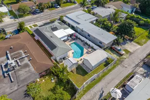 262 SW 8th St, Dania Beach, FL 33004 - Photo 3
