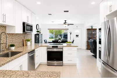 262 SW 8th Street, Dania Beach, FL 33004 - Photo 15