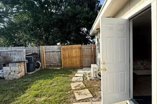 3344 Plaza Pl, Lake Worth, FL 33462 - Photo 5
