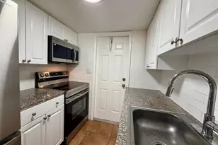 1671 NE 33rd St, Pompano Beach, FL 33064 - Photo 9