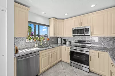 7533 Glendevon Lane #905, Delray Beach, FL 33446 - Photo 11