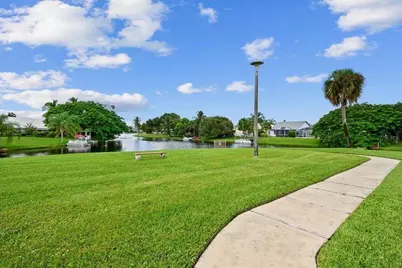 12875 Spinnaker Lane, Wellington, FL 33414 - Photo 23