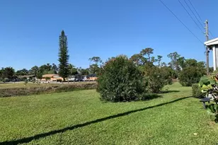 2916 Crosley Dr E, West Palm Beach, FL 33415 - Photo 3