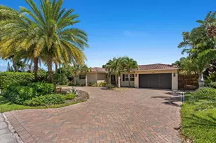 884 NW 6th Dr, Boca Raton, FL 33486 - Photo 1
