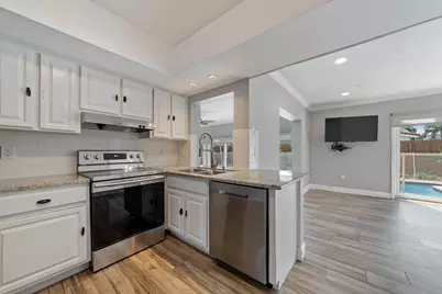 884 NW 6th Drive, Boca Raton, FL 33486 - Photo 25