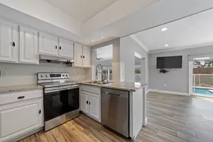 884 NW 6th Dr, Boca Raton, FL 33486 - Photo 25