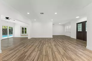 884 NW 6th Dr, Boca Raton, FL 33486 - Photo 5
