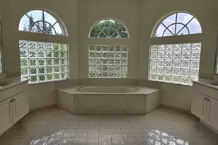 2926 E Fontana Ct, Royal Palm Beach, FL 33411 - Photo 11