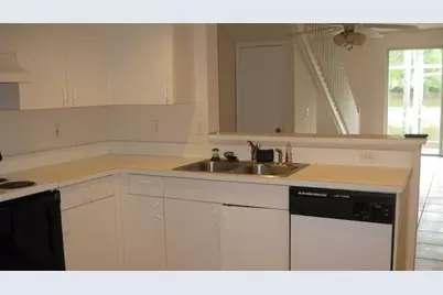 1348 Veracruz Lane #4-8, Weston, FL 33327 - Photo 5