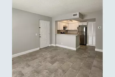 700 Executive Center Drive #23, West Palm Beach, FL 33401 - Photo 7