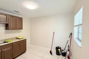 501 W Kalmia Dr, West Palm Beach, FL 33403 - Photo 7