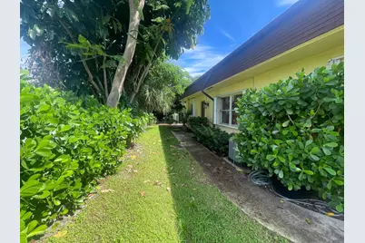 803 NE 2nd Avenue #Studio, Delray Beach, FL 33444 - Photo 11