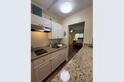 803 NE 2nd Avenue #Studio, Delray Beach, FL 33444 - Photo 11