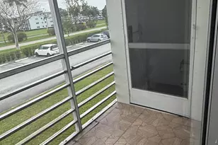 314 Dorset H, Boca Raton, FL 33434 - Photo 9