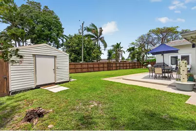 451 NE 48th Court, Oakland Park, FL 33334 - Photo 35