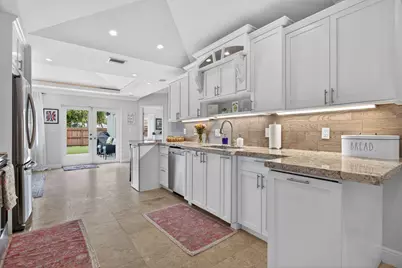 451 NE 48th Court, Oakland Park, FL 33334 - Photo 25