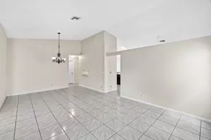 10001 Country Brook Rd, Boca Raton, FL 33428 - Photo 5