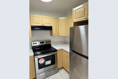 1095 W 77th Street #202, Hialeah, FL 33014 - Photo 5