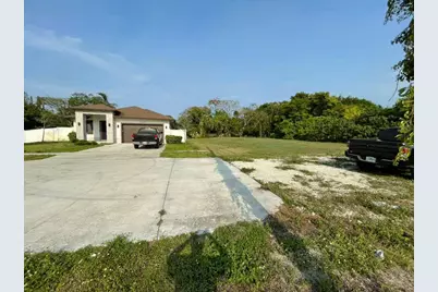 2630 NW 20th Avenue, Oakland Park, FL 33311 - Photo 9
