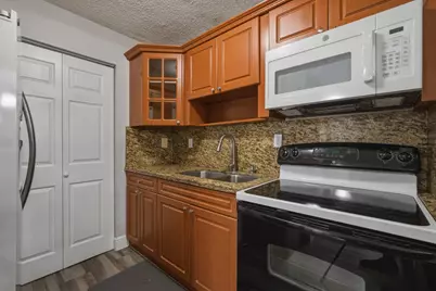 468 NE 206th Lane #108-6, Miami, FL 33179 - Photo 7