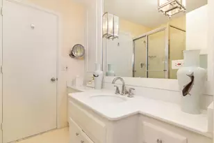 389 S Lake Dr, Palm Beach, FL 33480 - Photo 17