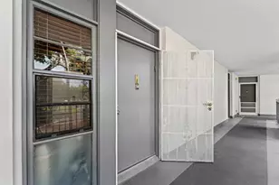 20500 W Country Club Dr, Aventura, FL 33180 - Photo 29