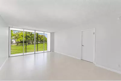 20500 W Country Club Drive #210, Aventura, FL 33180 - Photo 7