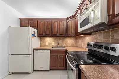 20500 W Country Club Drive #210, Aventura, FL 33180 - Photo 15