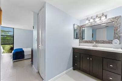 20500 W Country Club Drive #210, Aventura, FL 33180 - Photo 9