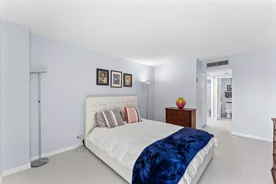 20500 W Country Club Drive #210, Aventura, FL 33180 - Photo 11