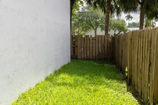 5920 S Golden Beauty Ln, Tamarac, FL 33321 - Photo 19