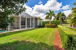 594 N Country Club Dr, Atlantis, FL 33462 - Photo 43