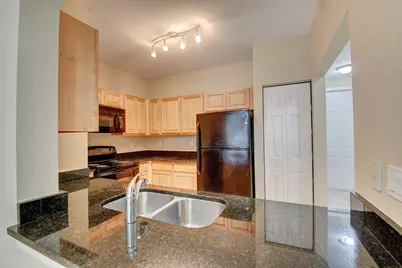 101 Harrington Court, Palm Springs, FL 33461 - Photo 3