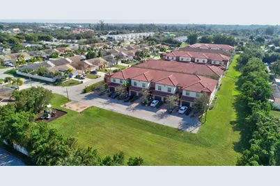 101 Harrington Court, Palm Springs, FL 33461 - Photo 15