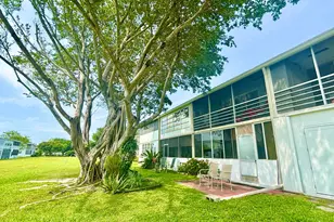 203 Farnham I, Deerfield Beach, FL 33442 - Photo 3