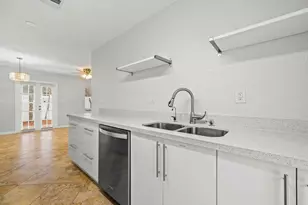 1306 NE 14th Ave, Fort Lauderdale, FL 33304 - Photo 9