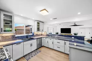2866 SW 8th St, Boynton Beach, FL 33435 - Photo 13