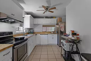 153 SE 7th St, Deerfield Beach, FL 33441 - Photo 9