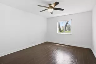 110 NW 70th St, Boca Raton, FL 33487 - Photo 11